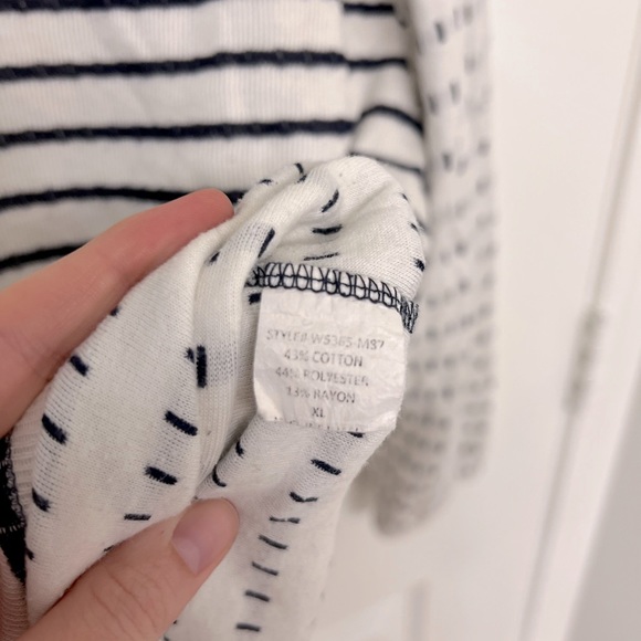 Loveappella sweater sz XL - Picture 4 of 4